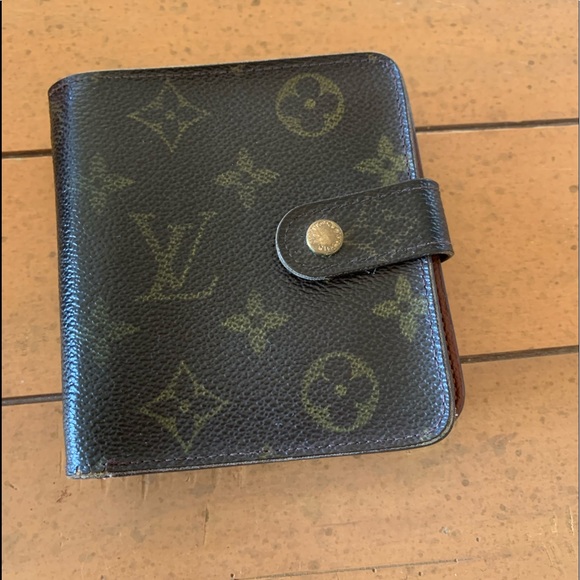 Louis Vuitton Amazing Wallet SPECIAL $189!!! REAL! - Picture 1 of 8